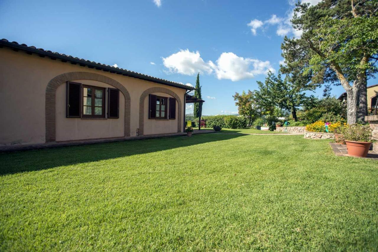 Agriturismo Il Poggetto San Gimignano Bagian luar foto