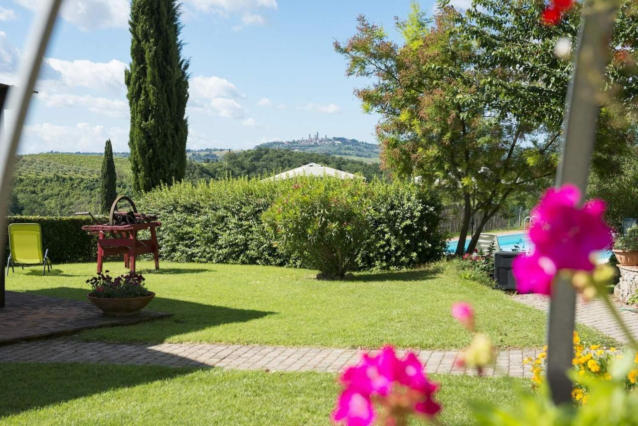 Agriturismo Il Poggetto San Gimignano Bagian luar foto
