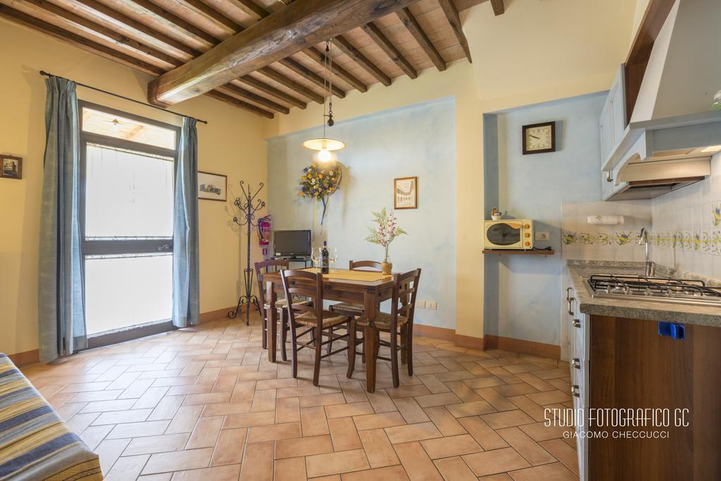 Agriturismo Il Poggetto San Gimignano Bagian luar foto