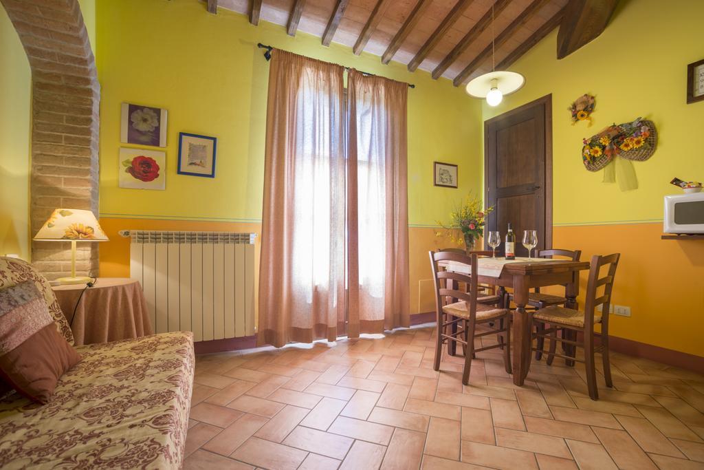 Agriturismo Il Poggetto San Gimignano Bagian luar foto