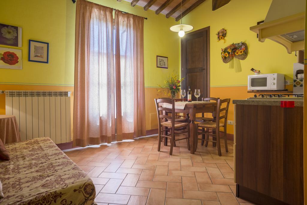 Agriturismo Il Poggetto San Gimignano Bagian luar foto
