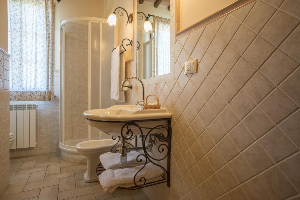 Agriturismo Il Poggetto San Gimignano Bagian luar foto