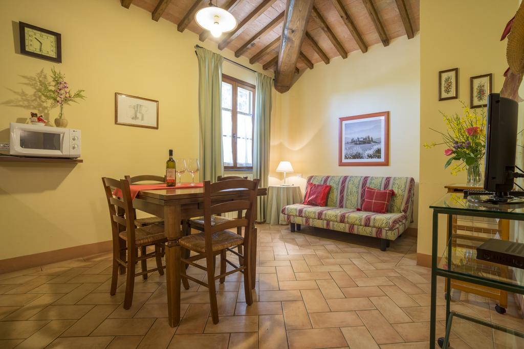 Agriturismo Il Poggetto San Gimignano Bagian luar foto